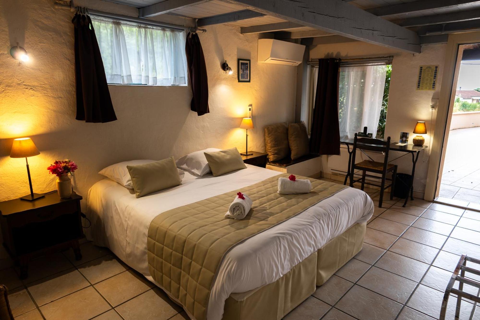 Logis Des Cretes De Pignols Hotel Moissac Eksteriør billede