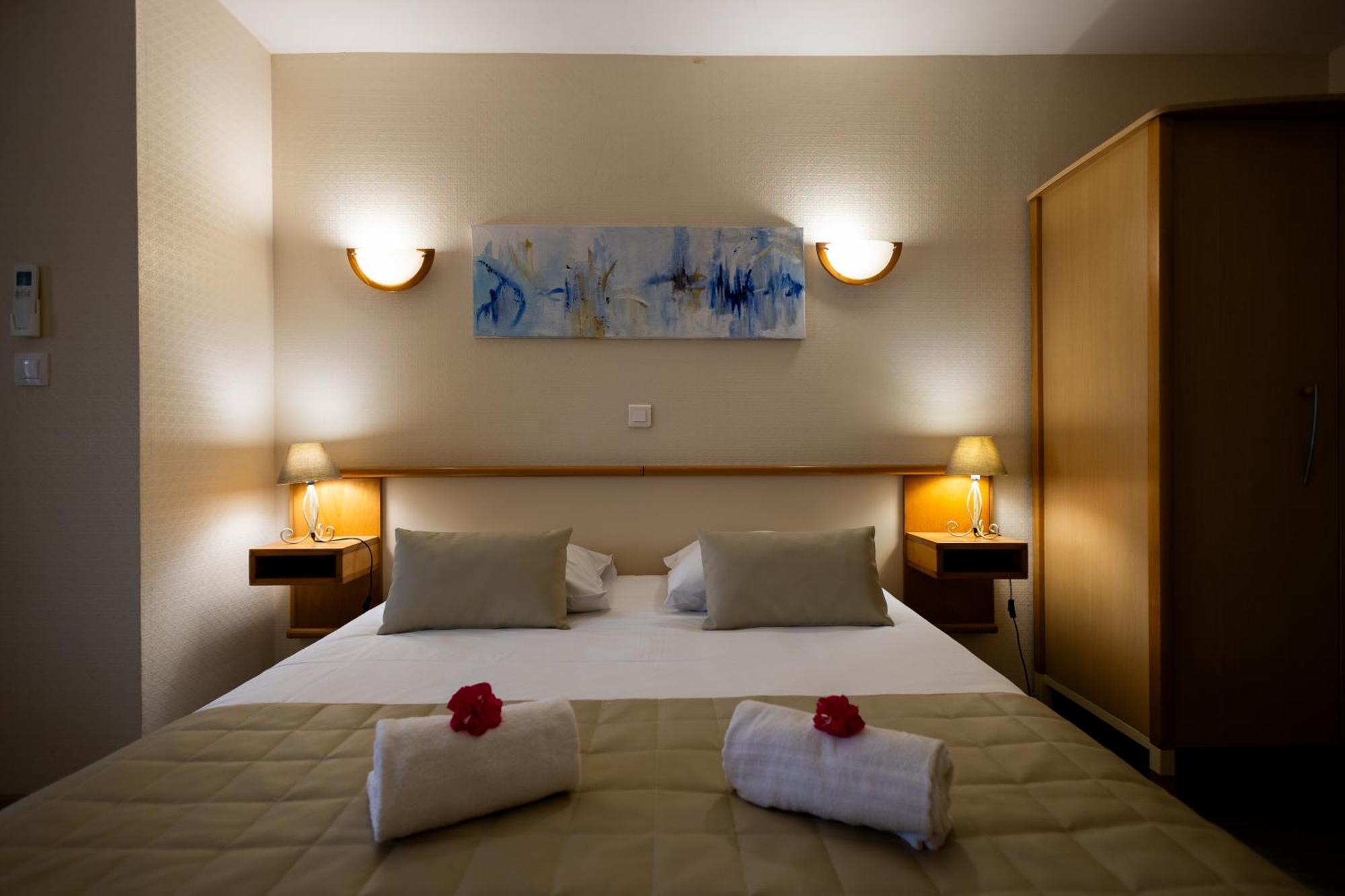 Logis Des Cretes De Pignols Hotel Moissac Eksteriør billede