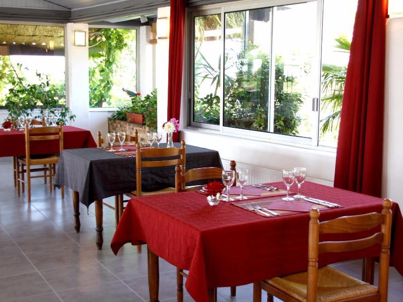 Logis Des Cretes De Pignols Hotel Moissac Eksteriør billede
